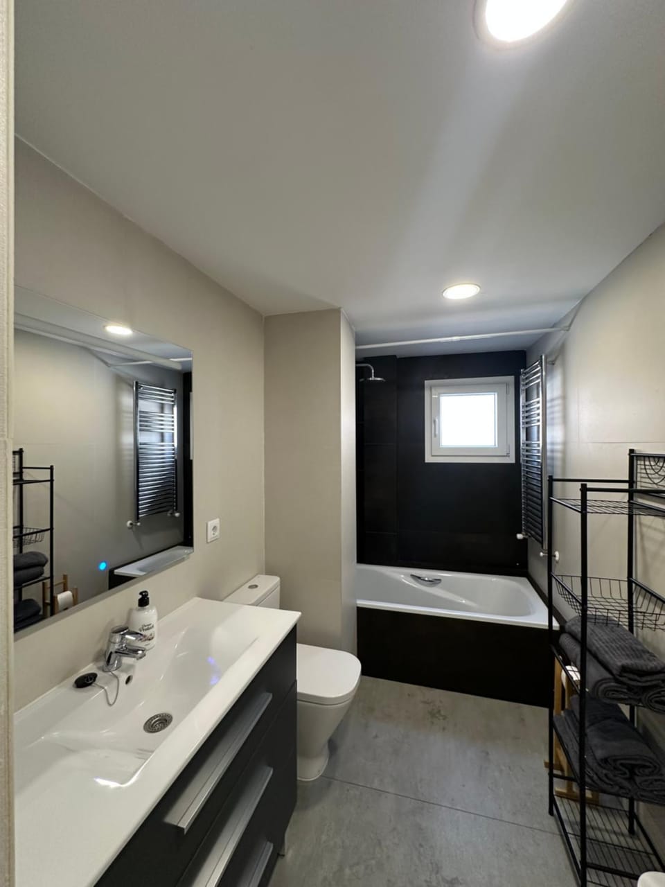 Homely Madrid River Apartment in Madrid