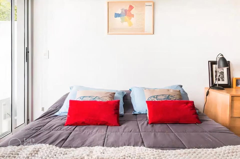 Bed, Photo of the whole room, Bedroom