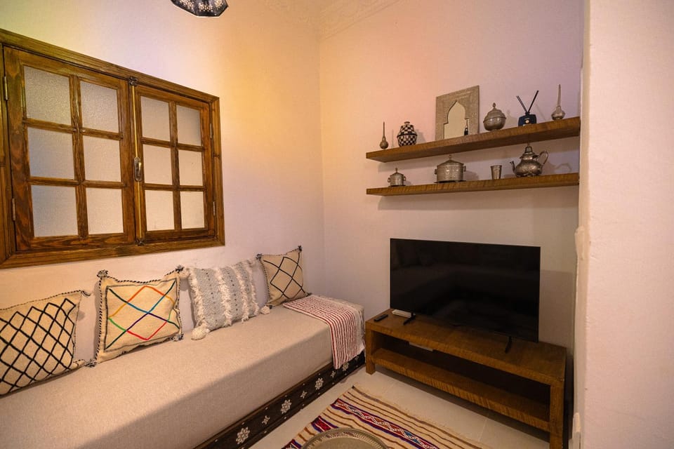 TV and multimedia, Living room, Photo of the whole room, Seating area