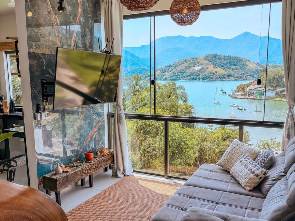 Loft Boutique Frente Mar com Hidromassagem e Vista Panorâmica House in Angra dos Reis