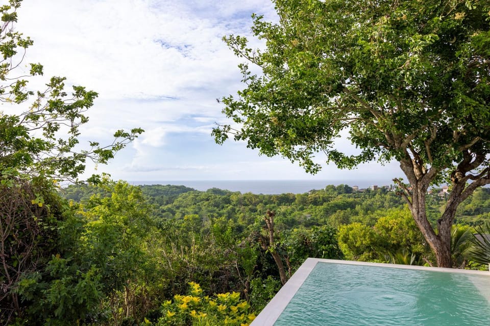 Villa Bumi, Bingin 3BR Villa Stunning Ocean Views Villa in Bali