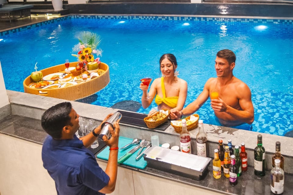 Food and drinks, Food, Pool view, Swimming pool, Swimming pool