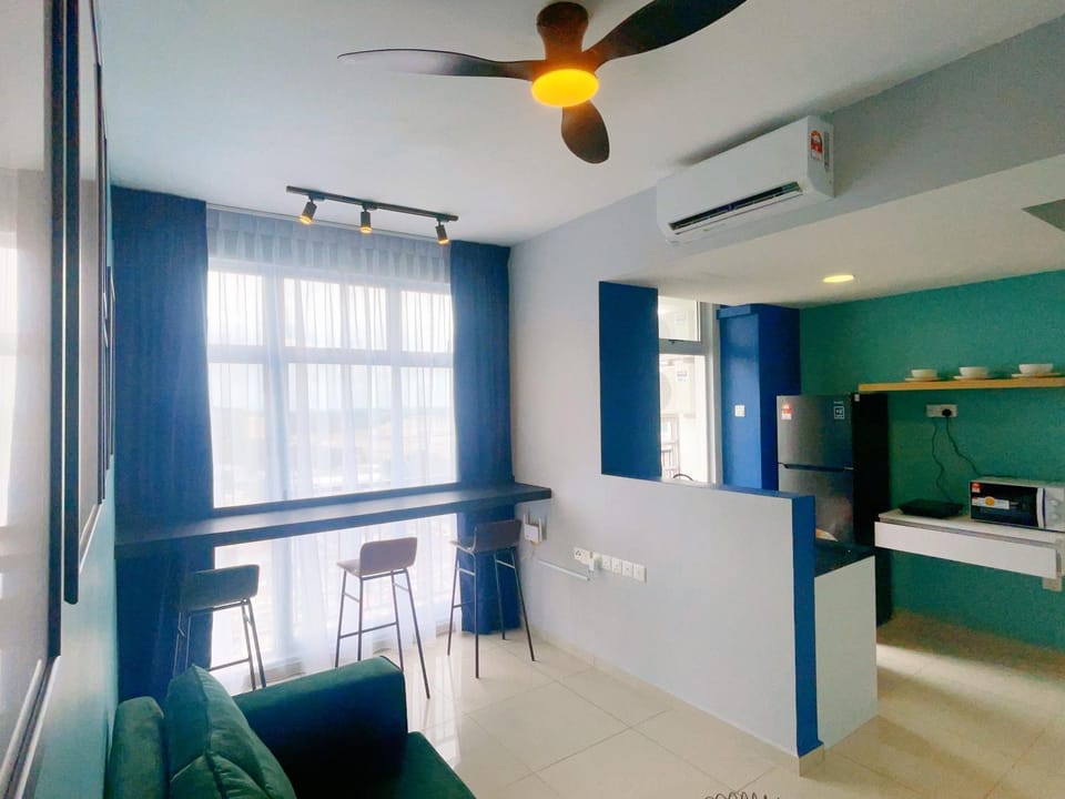 Kitchen or kitchenette, Living room