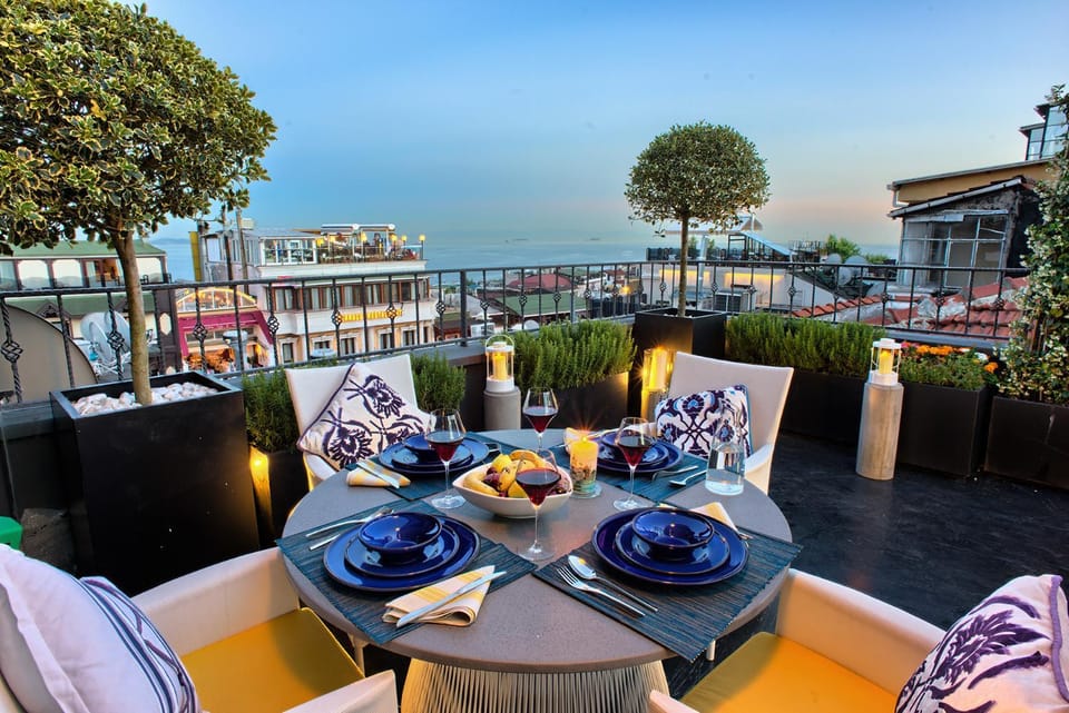 Balcony/Terrace, City view, Landmark view, Sea view, Breakfast