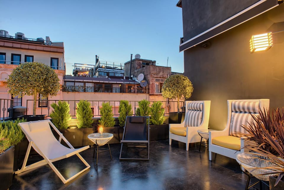 Balcony/Terrace, City view, Landmark view, Sea view