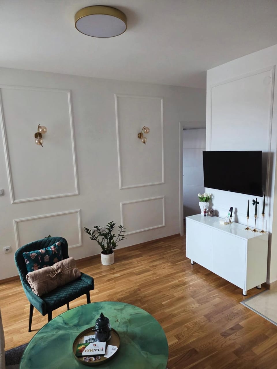 Communal lounge/ TV room, Living room, Seating area