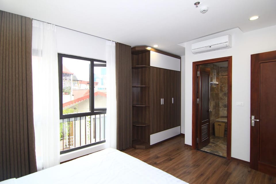 Bed, Photo of the whole room, Bedroom, wardrobe, air conditioner