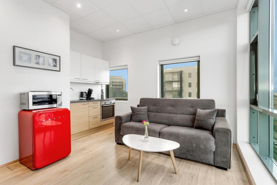 Kitchen or kitchenette, Living room, oven
