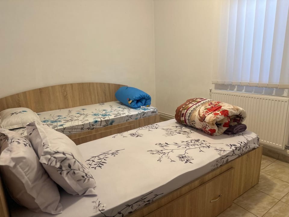 Apartament Magurele spatios cu intrare separata Apartment in Bucharest