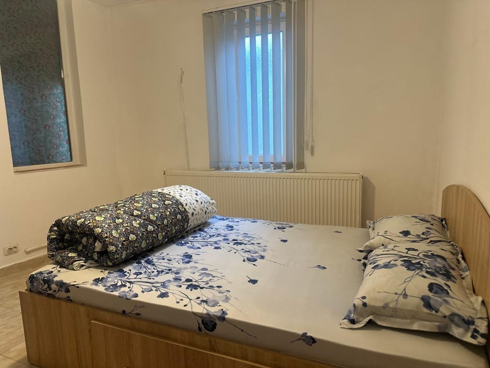 Apartament Magurele spatios cu intrare separata Apartment in Bucharest
