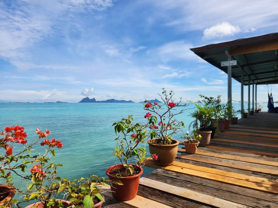 Bigfin water bungalow Hotel in Sabah