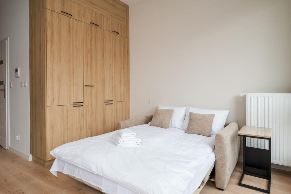 Bed, Photo of the whole room, Bedroom, towels, wardrobe