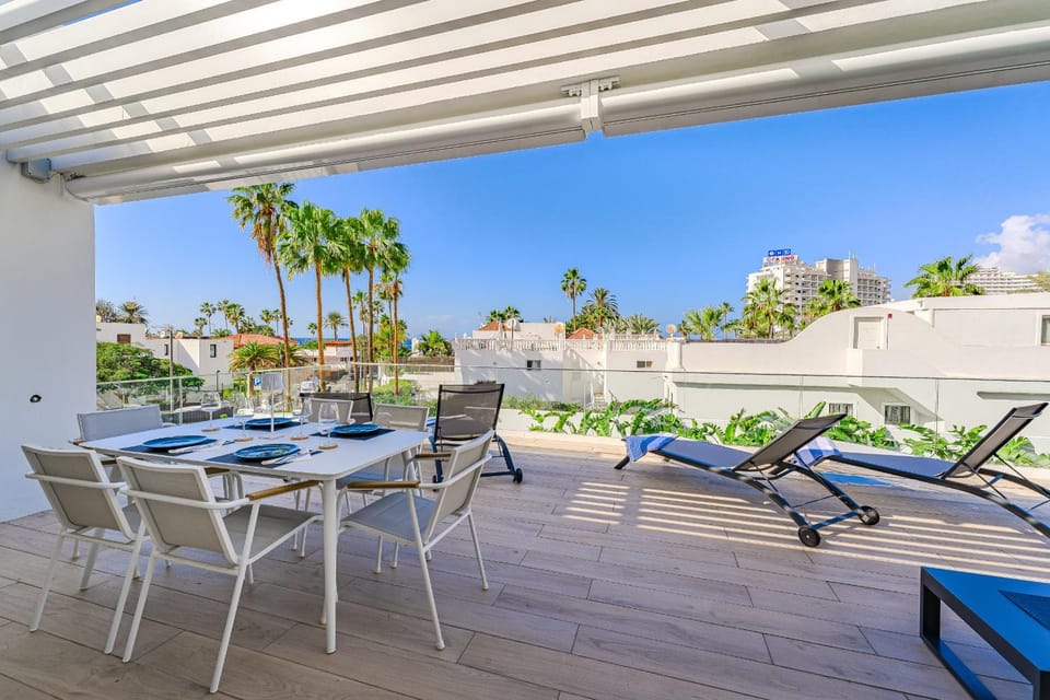 Apartment Don Carlos Sea View - Adults only ! Apartment in Costa Adeje