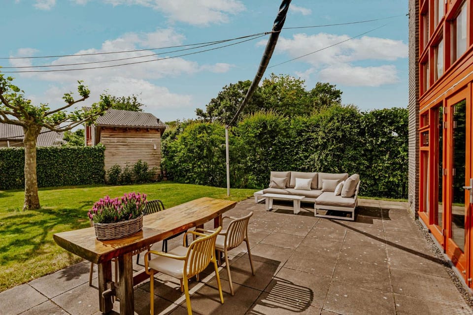 Patio, Garden, Dining area