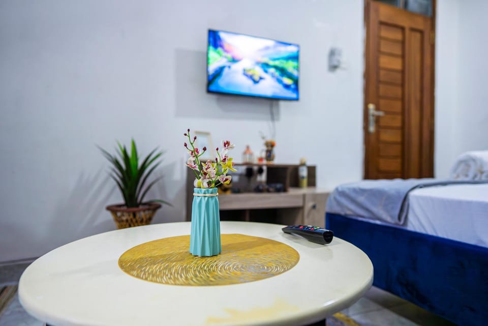 Affordable Modern Studio with WiFi Netflix In Bamburi Mtambo Near Beach & Town Apartment in Mombasa County