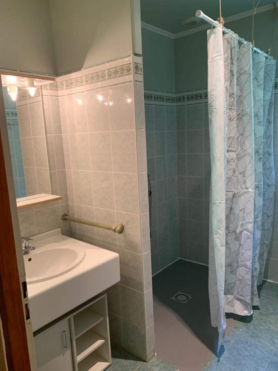 Shower, Bathroom