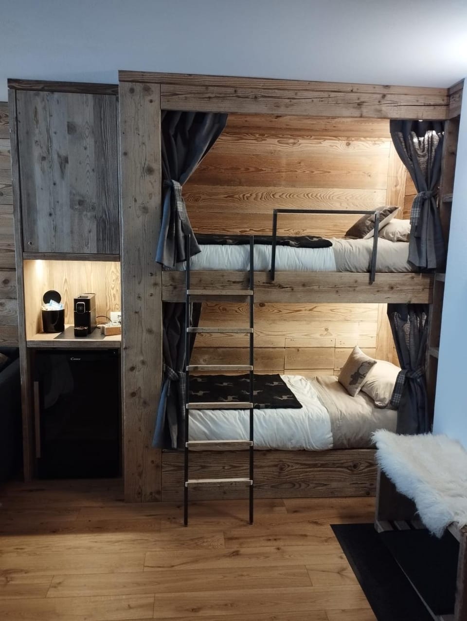 bunk bed