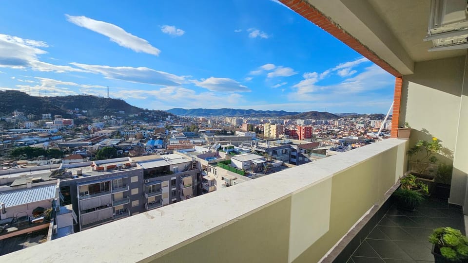 Bird's eye view, Balcony/Terrace, City view, Mountain view