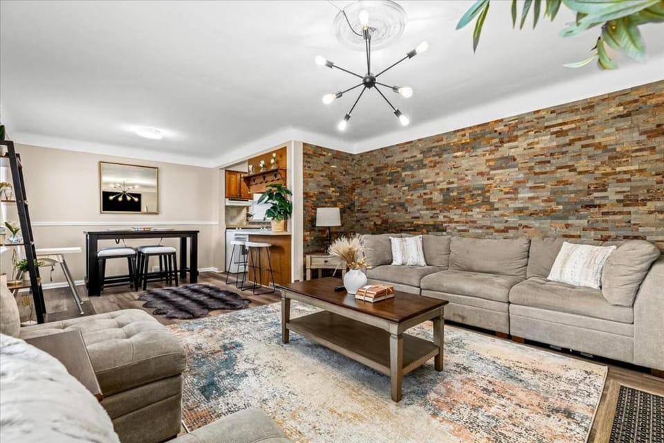 Newly Renovated 4 Bedroom 2 Bath Downtown Dearborn House in Dearborn Heights