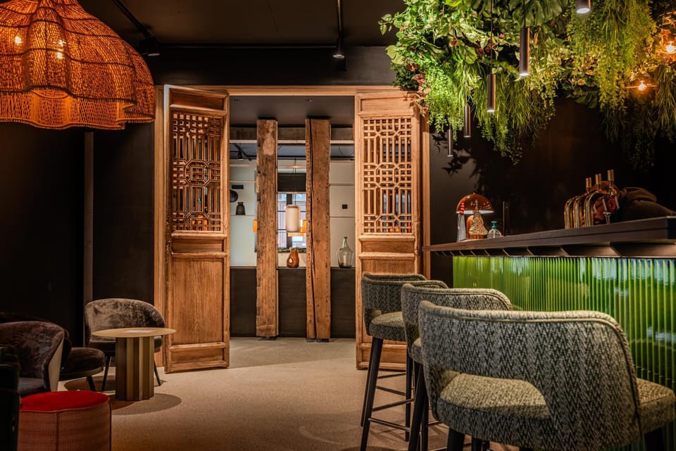 Lounge or bar