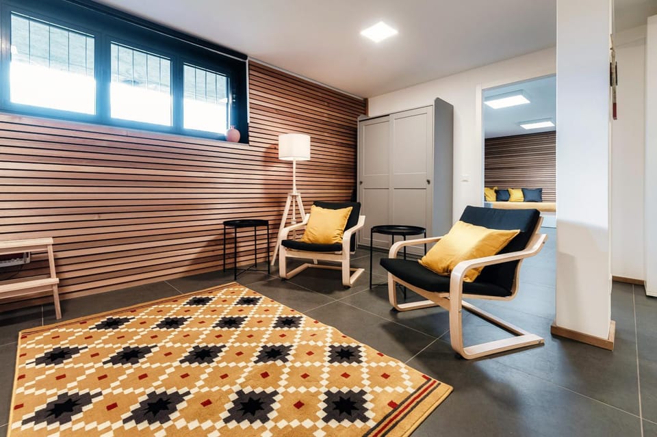Communal lounge/ TV room