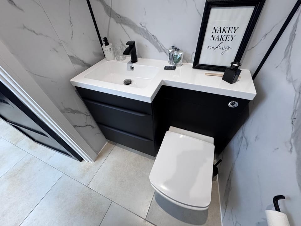 Toilet, Bathroom