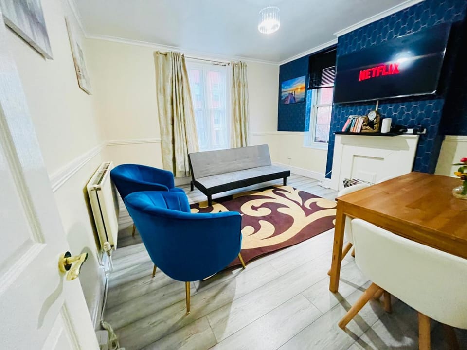 2 Br Flat in Greenwich next to Cutty Sark Apartment in London Borough of Lewisham