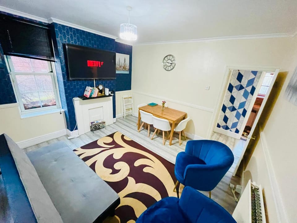 2 Br Flat in Greenwich next to Cutty Sark Apartment in London Borough of Lewisham