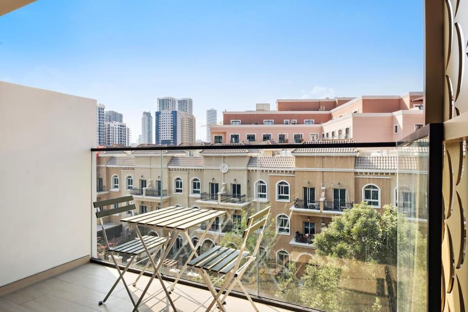 Stunning 1 br modern luxury residence at JVC Apartment in Dubai