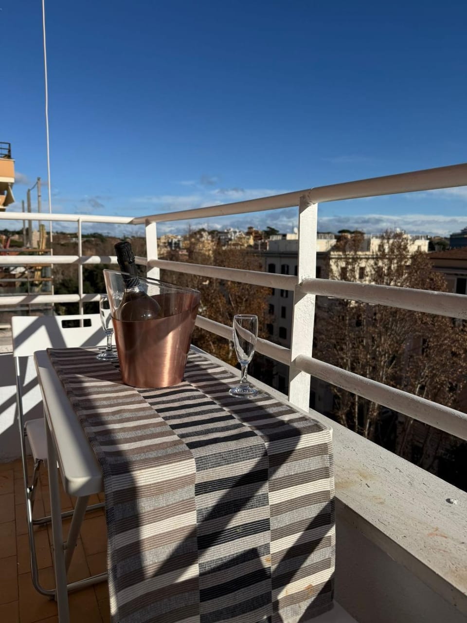 Property building, Day, View (from property/room), Balcony/Terrace