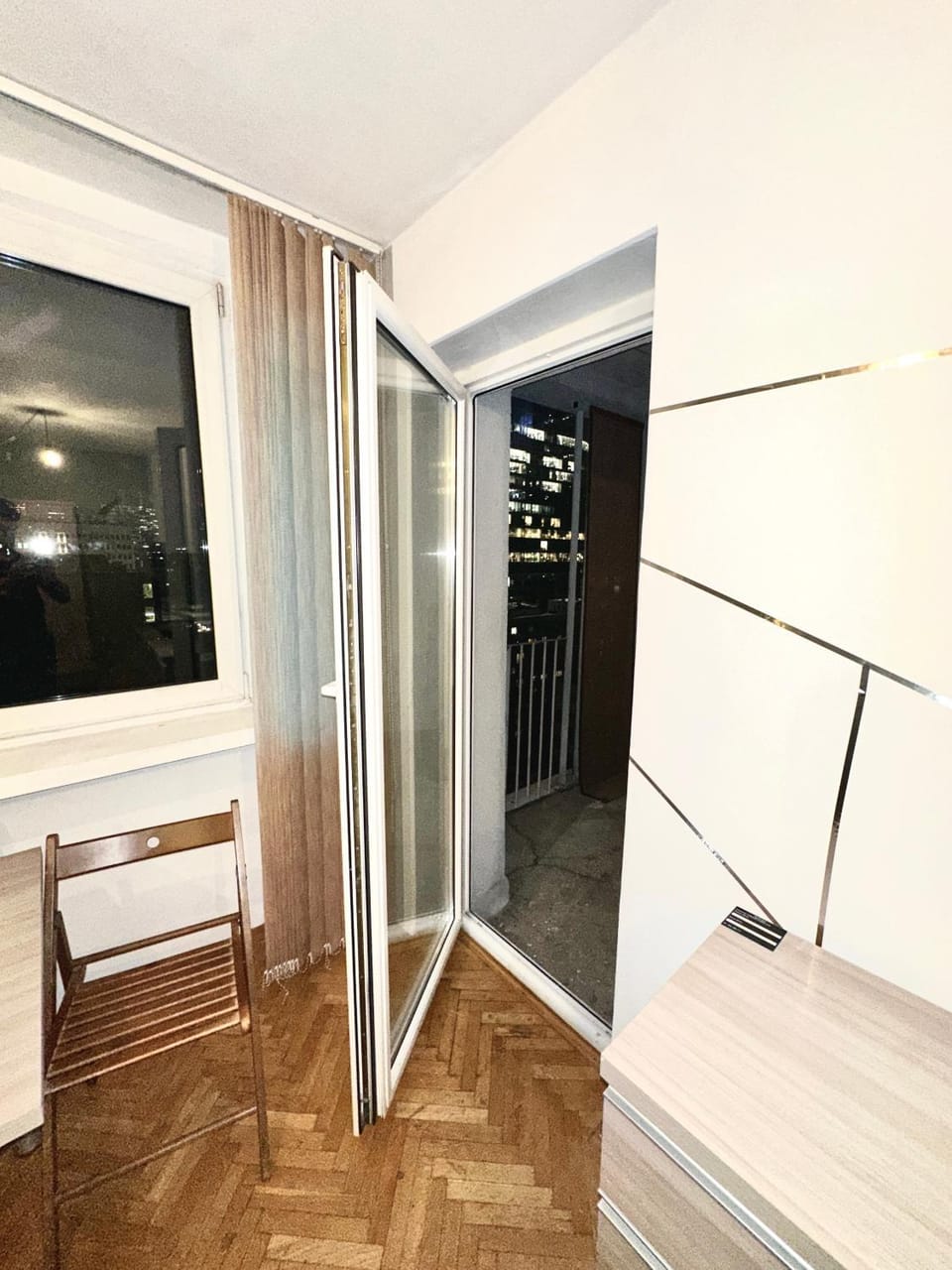 Intercontinental Escape Apartment in Warsaw