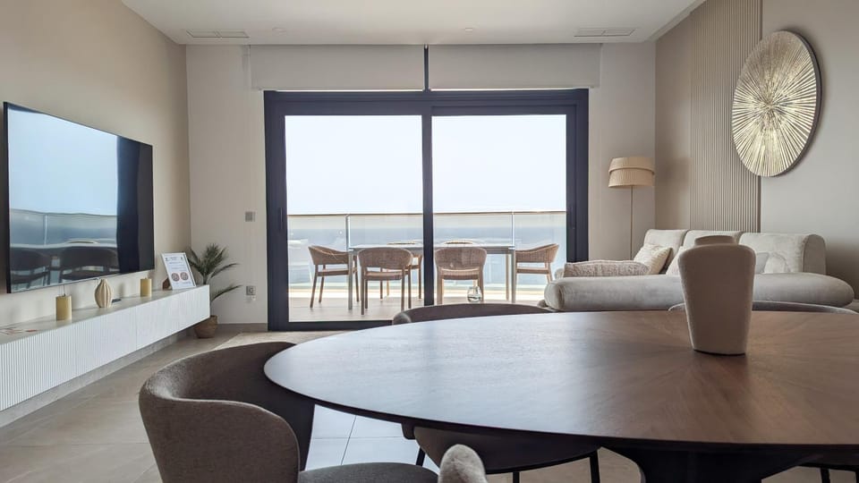 TV and multimedia, Dining area