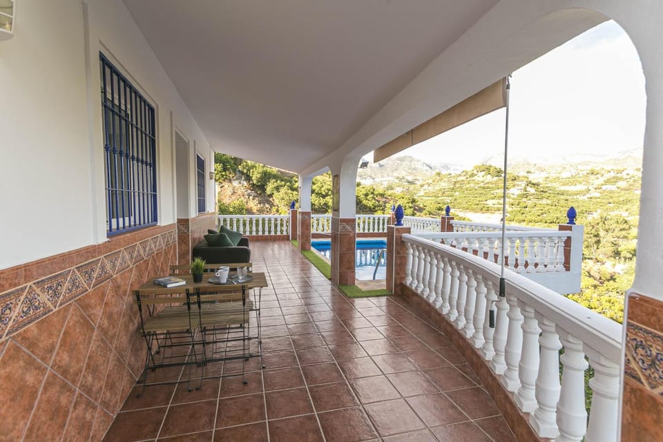 View (from property/room), Balcony/Terrace