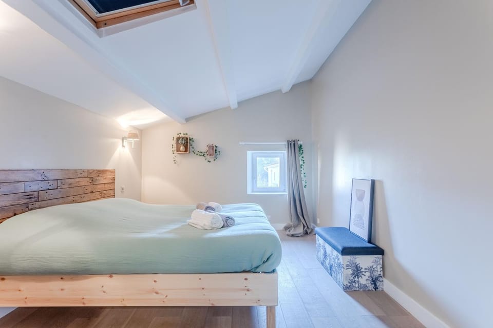 Living room, Bedroom