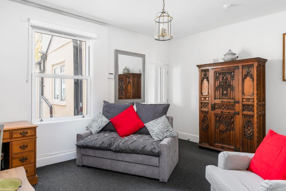 Living room, Seating area, wardrobe