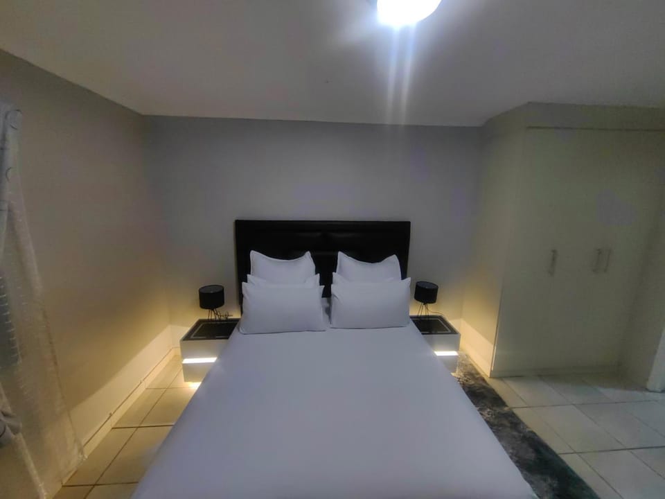 Luxury Boutique Apartment Near Wonderboom Airport & Mall Apartment in Pretoria