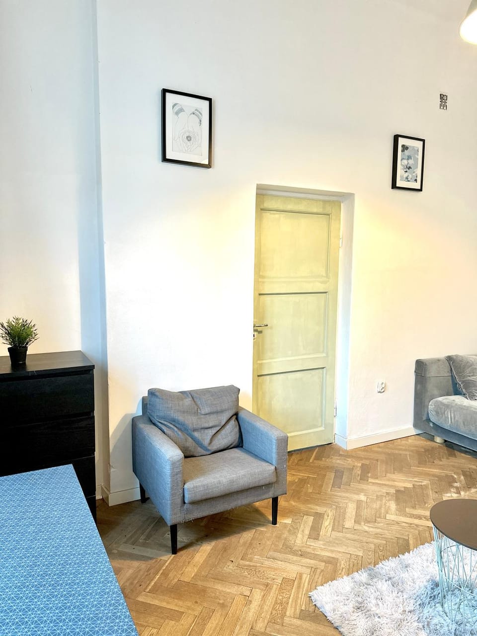 Old Town Elegance Central Warsaw Retreat Apartment in Warsaw