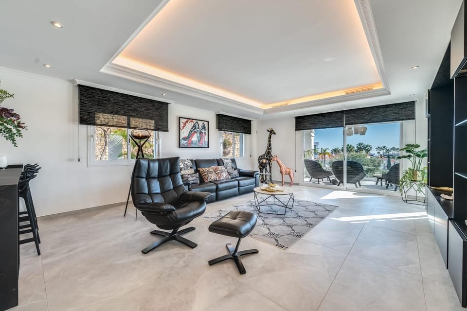 TV and multimedia, Living room, Seating area