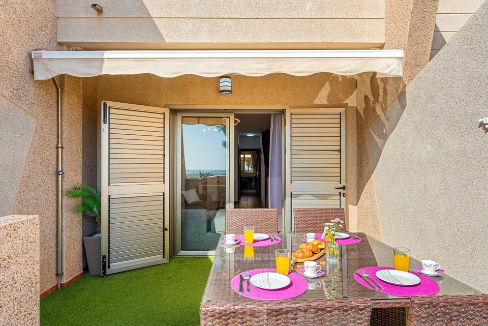 Balcony/Terrace, Dining area