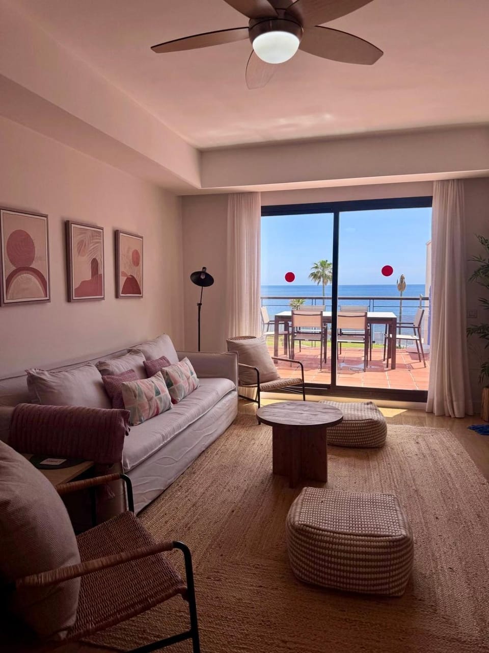 Bed, Natural landscape, Living room, Photo of the whole room, Seating area, Sea view