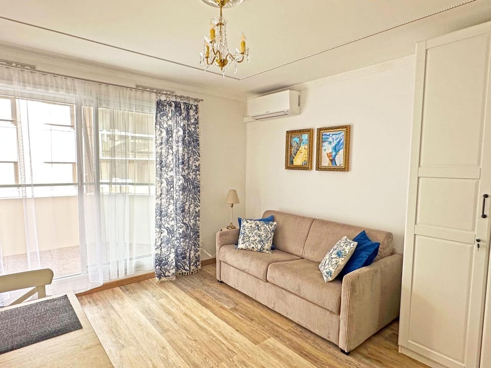 Stunning Studio Rue France Promenade des Anglais Apartment in Nice