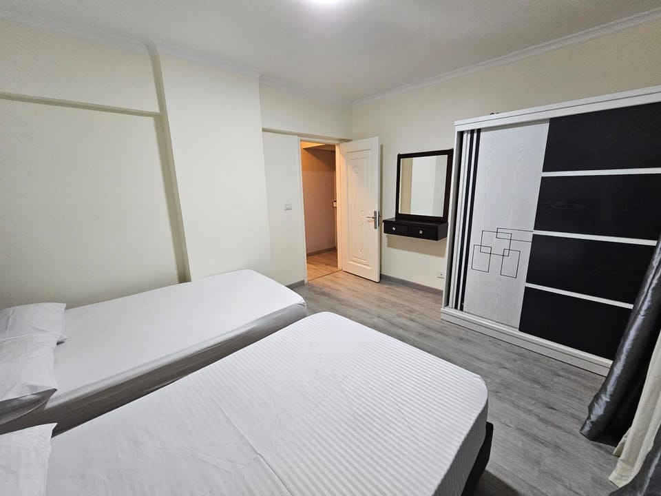 Bed, Photo of the whole room, wardrobe