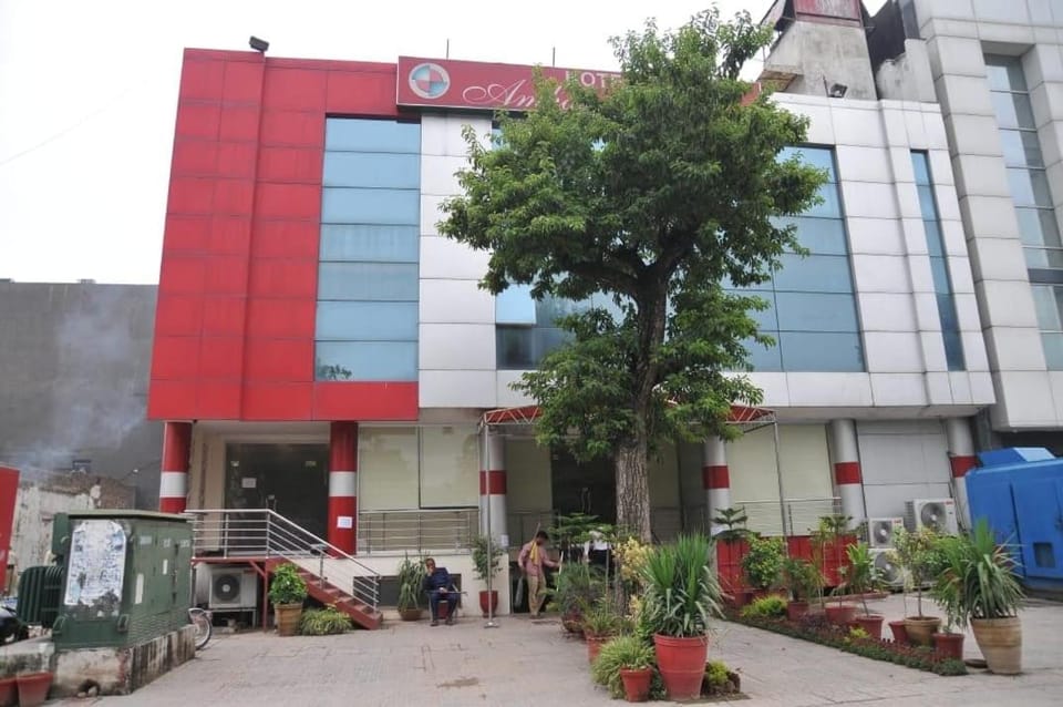 Ambassador Inn Hotel in Islamabad