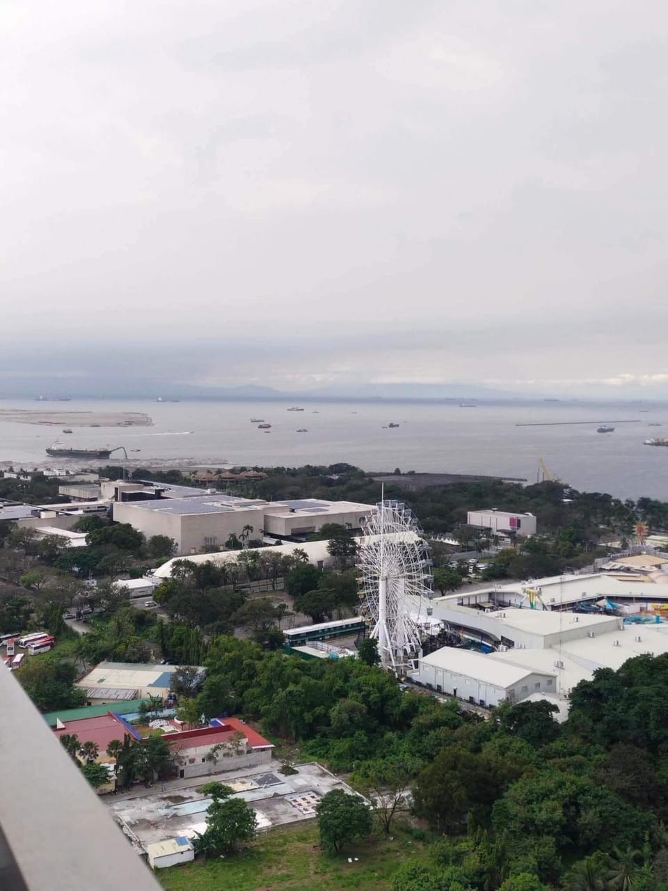 La Chicka Staycation in Coast Residences Hotel in Pasay
