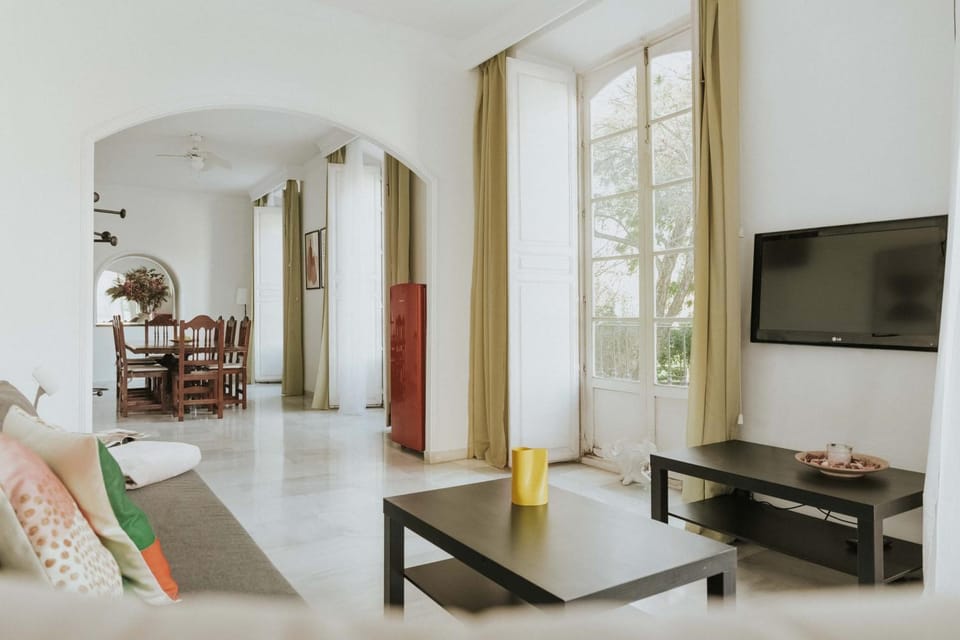 TV and multimedia, Living room, Seating area