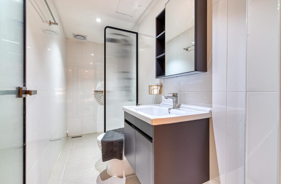 Shower, Bathroom