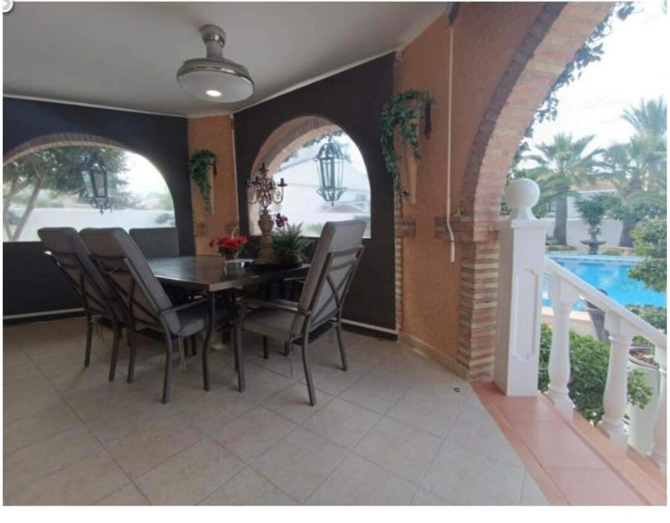 Balcony/Terrace, Balcony/Terrace, Swimming pool
