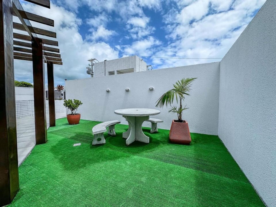 Patio, Garden, Balcony/Terrace