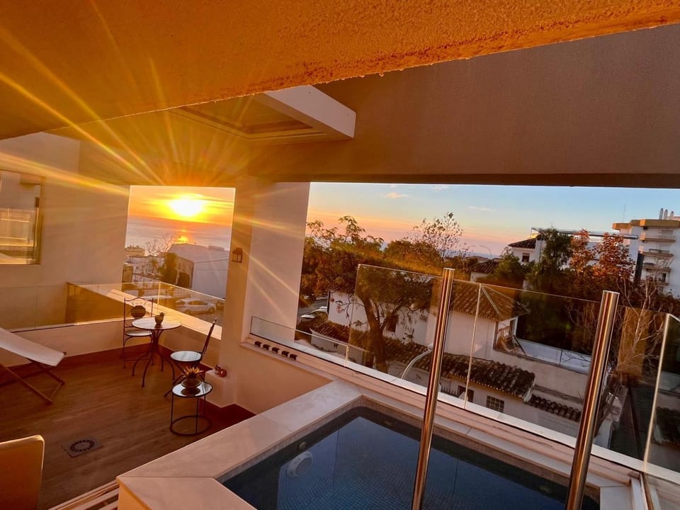 Balcony/Terrace, Swimming pool