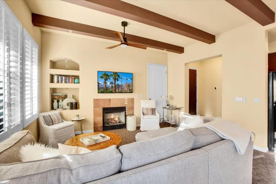 Beautiful 2 Bedroom Villa with Great Views House in Indian Wells